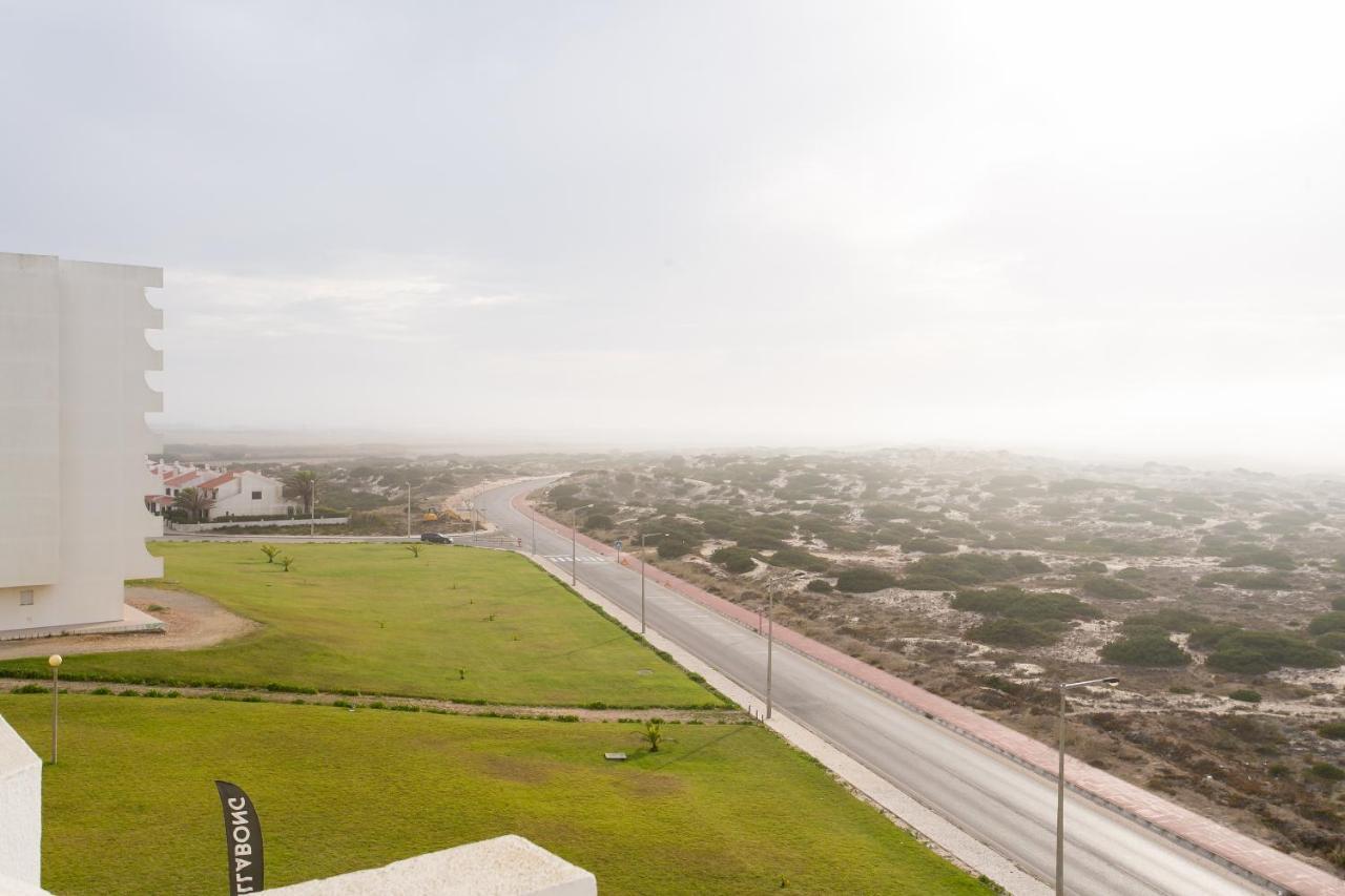 Maresia - Beachfront Peniche Apartment ภายนอก รูปภาพ